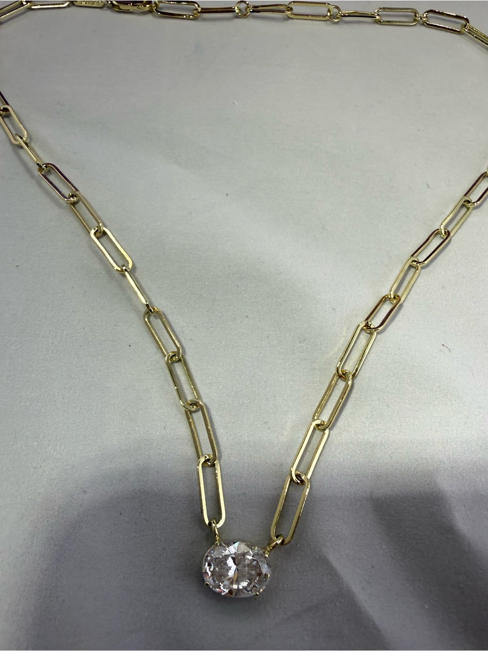 Melinda Maria Iconic Hello Gorgeous pendant on Samantha chain - Picture 5 of 7